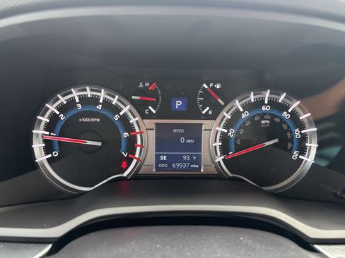 Used 2018 Toyota 4Runner Limited RWD image 14