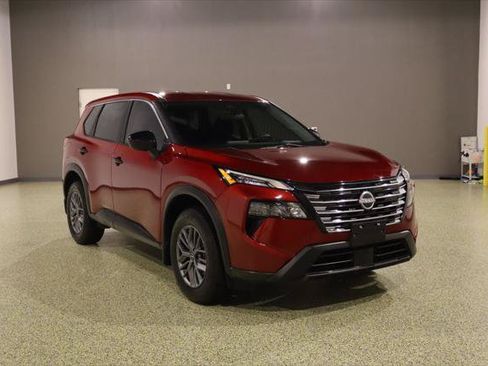 Used 2024 Nissan Rogue S FWD image 1