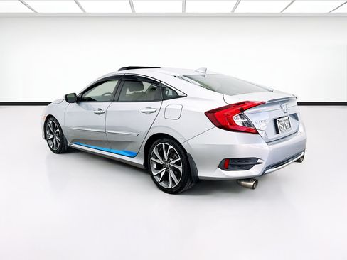 Used 2019 Honda Civic Touring image 6