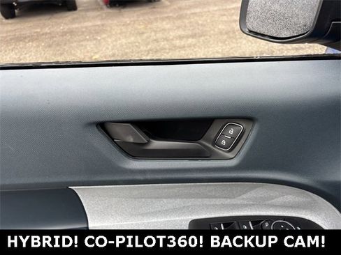 New 2025 Ford Maverick XLT image 23