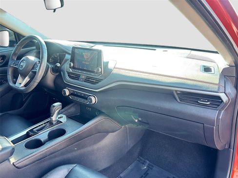 Used 2019 Nissan Altima 2.5 SR w/ SR Premium Package image 28
