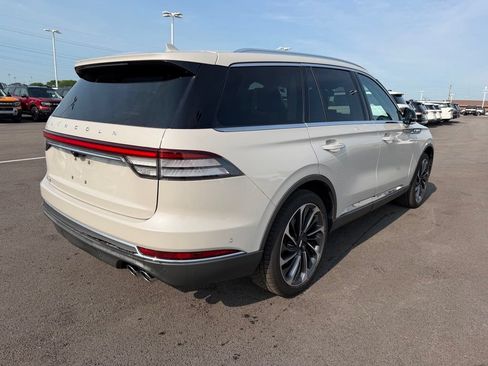 Used 2020 Lincoln Aviator Reserve w/ Equipment Group 202A AWD/4WD image 5