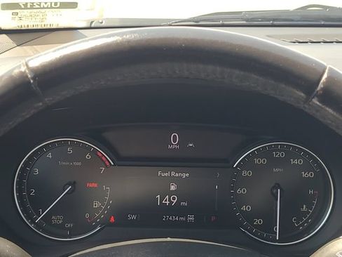 Used 2023 Cadillac XT4 Luxury w/ Cold Weather Package AWD/4WD image 16