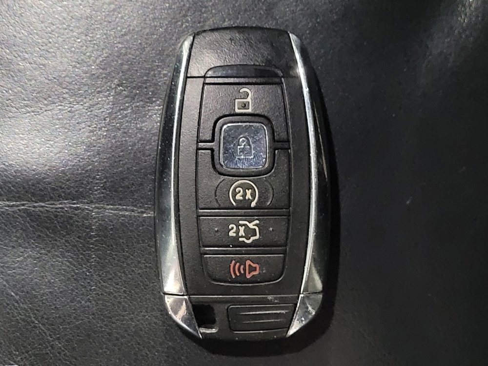 Used 2020 Lincoln Nautilus Premier w/ Equipment Group 101A AWD/4WD image 32