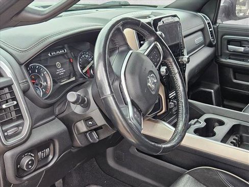 Used 2019 RAM 2500 Laramie w/ Black Appearance Package image 10
