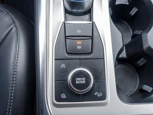 Used 2023 Ford Explorer XLT w/ Equipment Group 202A AWD/4WD image 31