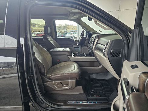 Used 2019 Ford F250 Limited image 12