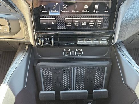 New 2026 RAM 3500 Laramie AWD/4WD image 21