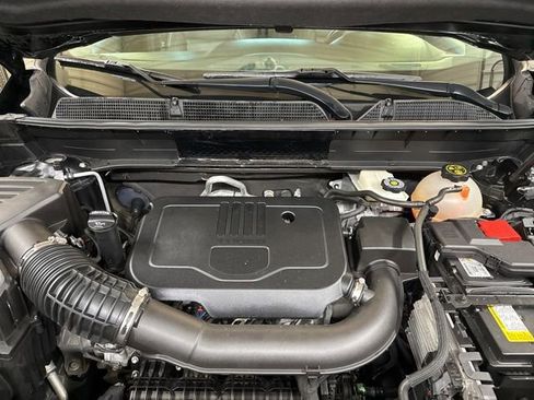 Used 2023 GMC Acadia SLT image 46