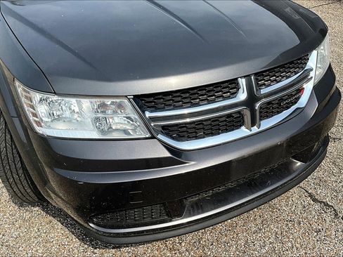 Used 2016 Dodge Journey SE image 3