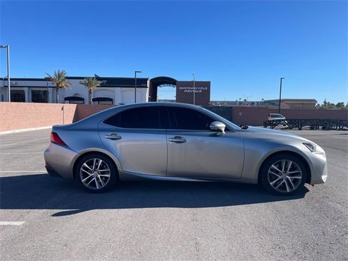 Used 2020 Lexus IS 300 image 2