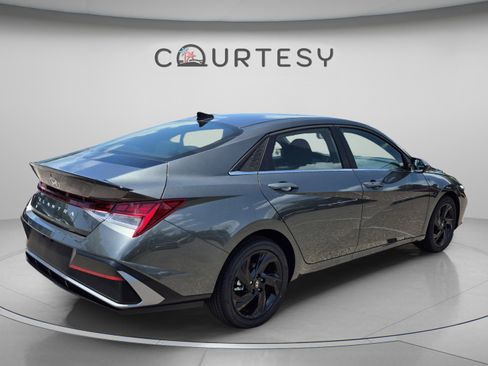 New 2026 Hyundai Elantra SEL Sport Premium FWD image 5