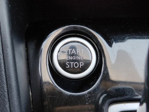 Used 2020 Nissan Kicks S FWD image 22