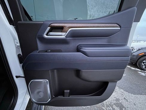 Used 2022 Chevrolet Silverado 1500 High Country w/ High Country Premium Package image 55