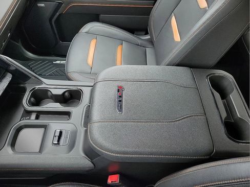 Used 2024 GMC Sierra 2500 AT4 w/ AT4 Premium Plus Package AWD/4WD image 20