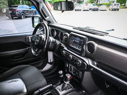 Used 2020 Jeep Gladiator Sport w/ Quick Order Package 24S AWD/4WD image 18