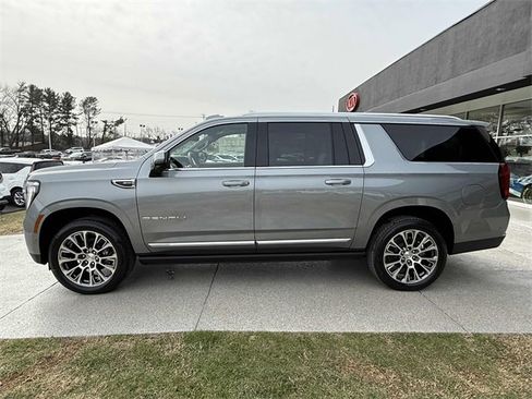 New 2026 GMC Yukon XL Denali w/ Denali Reserve Package image 19