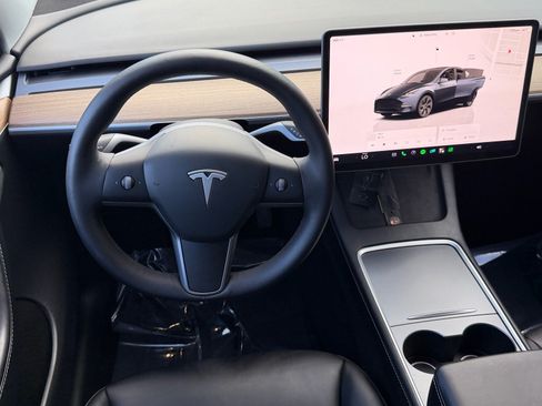 Used 2025 Tesla Model Y Long Range AWD/4WD image 12
