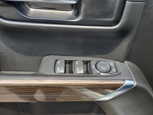 Used 2021 Chevrolet Silverado 1500 LT AWD/4WD image 11