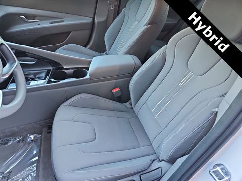 Certified 2024 Hyundai Elantra Blue image 15