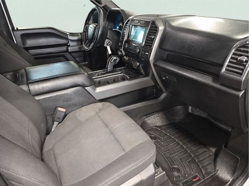 Used 2017 Ford F150 XLT w/ Equipment Group 302A Luxury AWD/4WD image 42