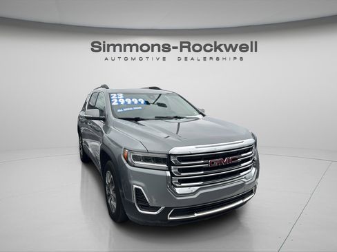 Used 2023 GMC Acadia SLE w/ Driver Convenience Package image 2