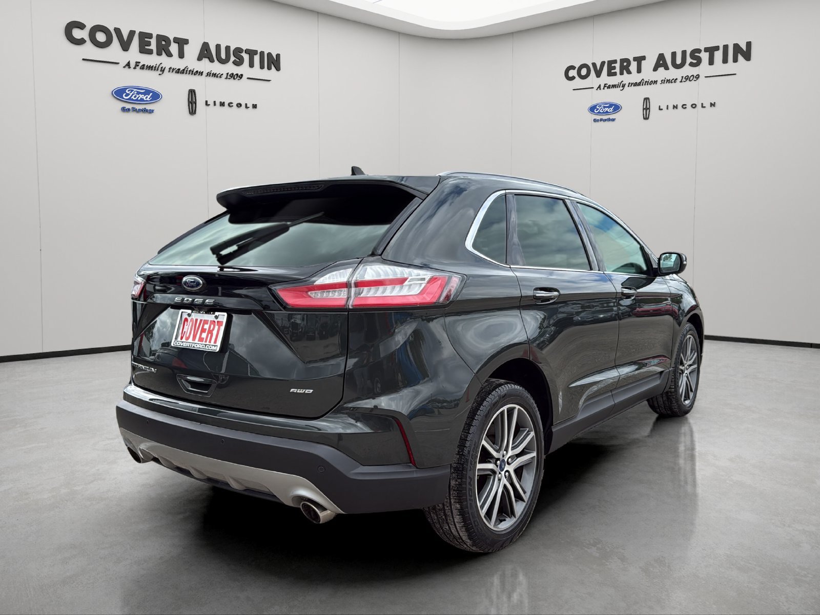 Used 2022 Ford Edge Titanium AWD/4WD image 5