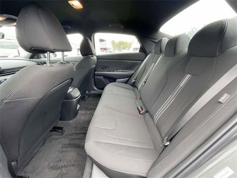 Certified 2025 Hyundai Elantra Sport image 12