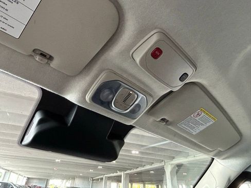 Used 2025 RAM ProMaster 2500 w/ Convenience Group FWD image 20