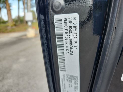 Used 2022 Jeep Wagoneer Series III w/ Premium Group I image 27