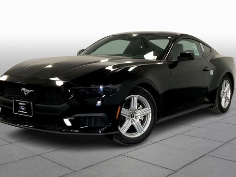 New 2026 Ford Mustang EcoBoostﾮ Fastback image 2