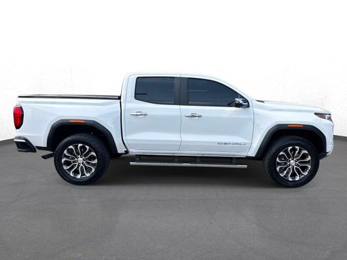 Used 2024 GMC Canyon Denali AWD/4WD image 2