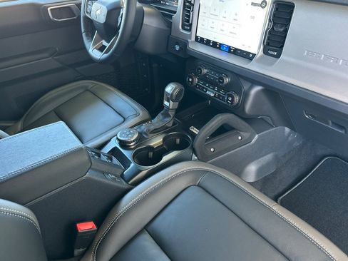 New 2026 Ford Bronco Outer Banks w/ Sasquatch Package image 15