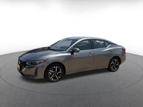 Used 2025 Nissan Sentra SV FWD image 8