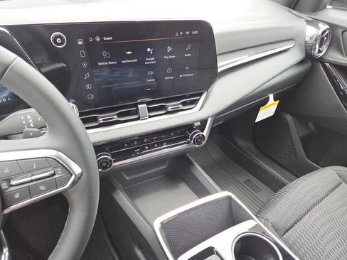 New 2026 Chevrolet Equinox LT w/ Safety and Technology Package AWD/4WD image 35