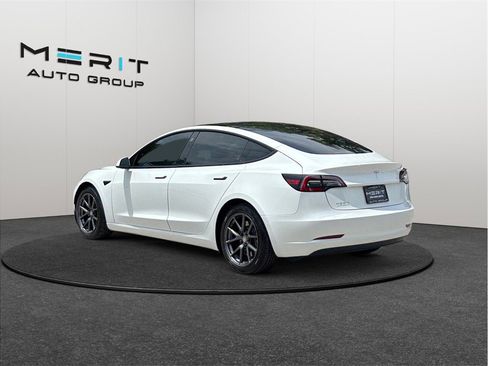 Used 2021 Tesla Model 3 Standard Range Plus RWD image 7
