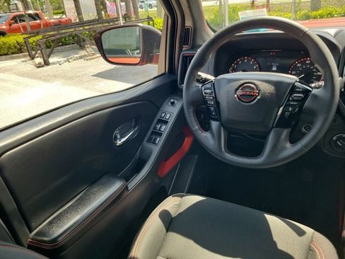 Certified 2025 Nissan Frontier PRO-4X w/ Pro Convenience Package AWD/4WD image 15