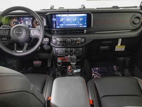 New 2026 Jeep Wrangler Unlimited Rubicon AWD/4WD image 23