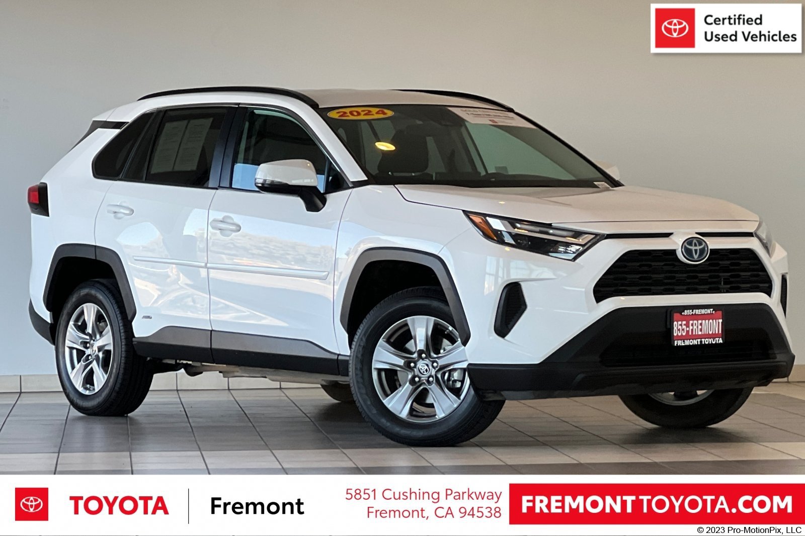 Certified 2024 Toyota RAV4 LE AWD/4WD image 1