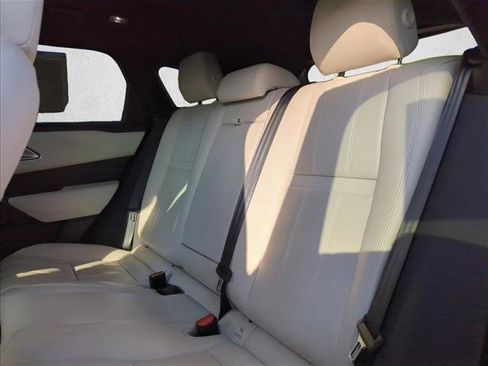 Used 2023 Land Rover Range Rover Velar R-Dynamic S image 19