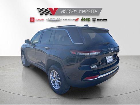 New 2025 Jeep Grand Cherokee 4WD image 3