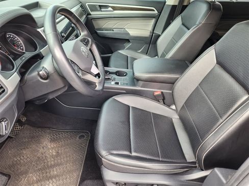 Used 2021 Volkswagen Atlas SE image 13