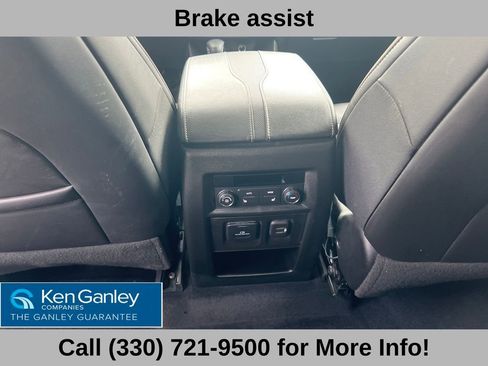 Used 2023 Chevrolet Traverse Premier w/ Redline Edition AWD/4WD image 44