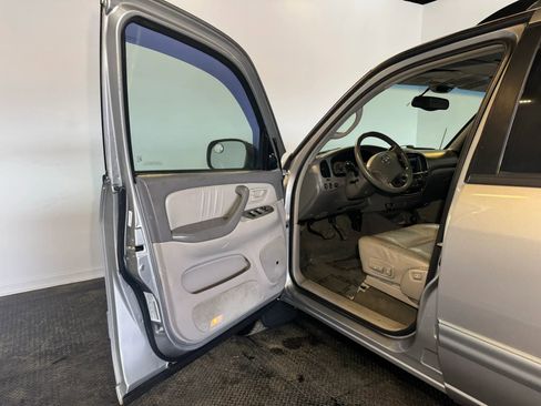 Used 2004 Toyota Sequoia Limited AWD/4WD image 8