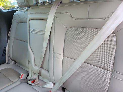 Used 2022 Lincoln Corsair FWD w/ Premium Package image 13