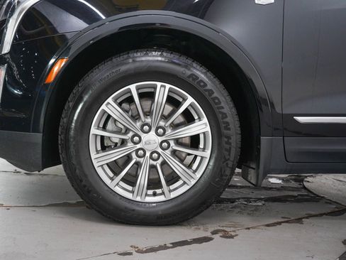 Used 2017 Cadillac XT5 Luxury w/ Driver Awareness Package FWD image 29