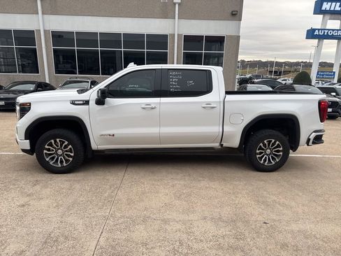 Used 2023 GMC Sierra 1500 AT4 w/ Technology Package image 2