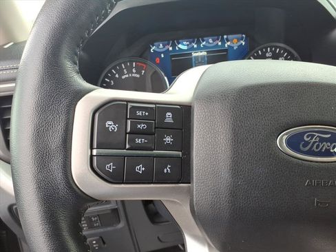 Used 2022 Ford Expedition XLT image 14