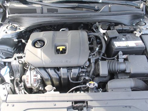 Used 2022 Kia Forte LXS image 17