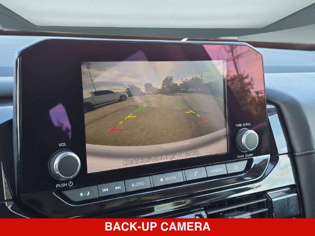 Used 2024 Nissan Pathfinder SV AWD/4WD image 28